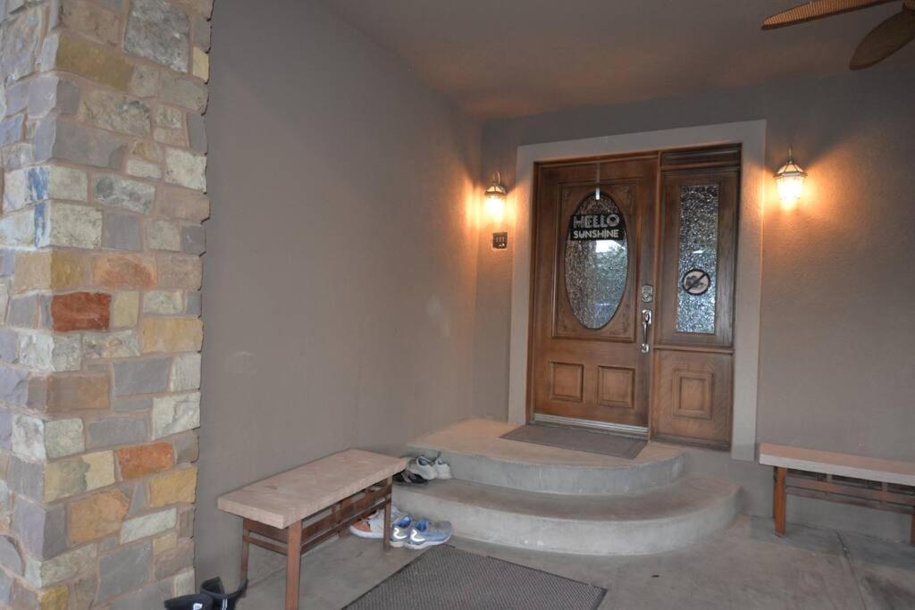 Tacit Shadow Resort Shangri-La King Suite, Gym, Coffee Bar, Hot-Tub, Free Laundry, Food Available Parowan Luaran gambar